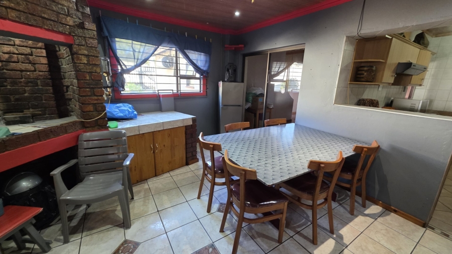 4 Bedroom Property for Sale in Heiderand Western Cape